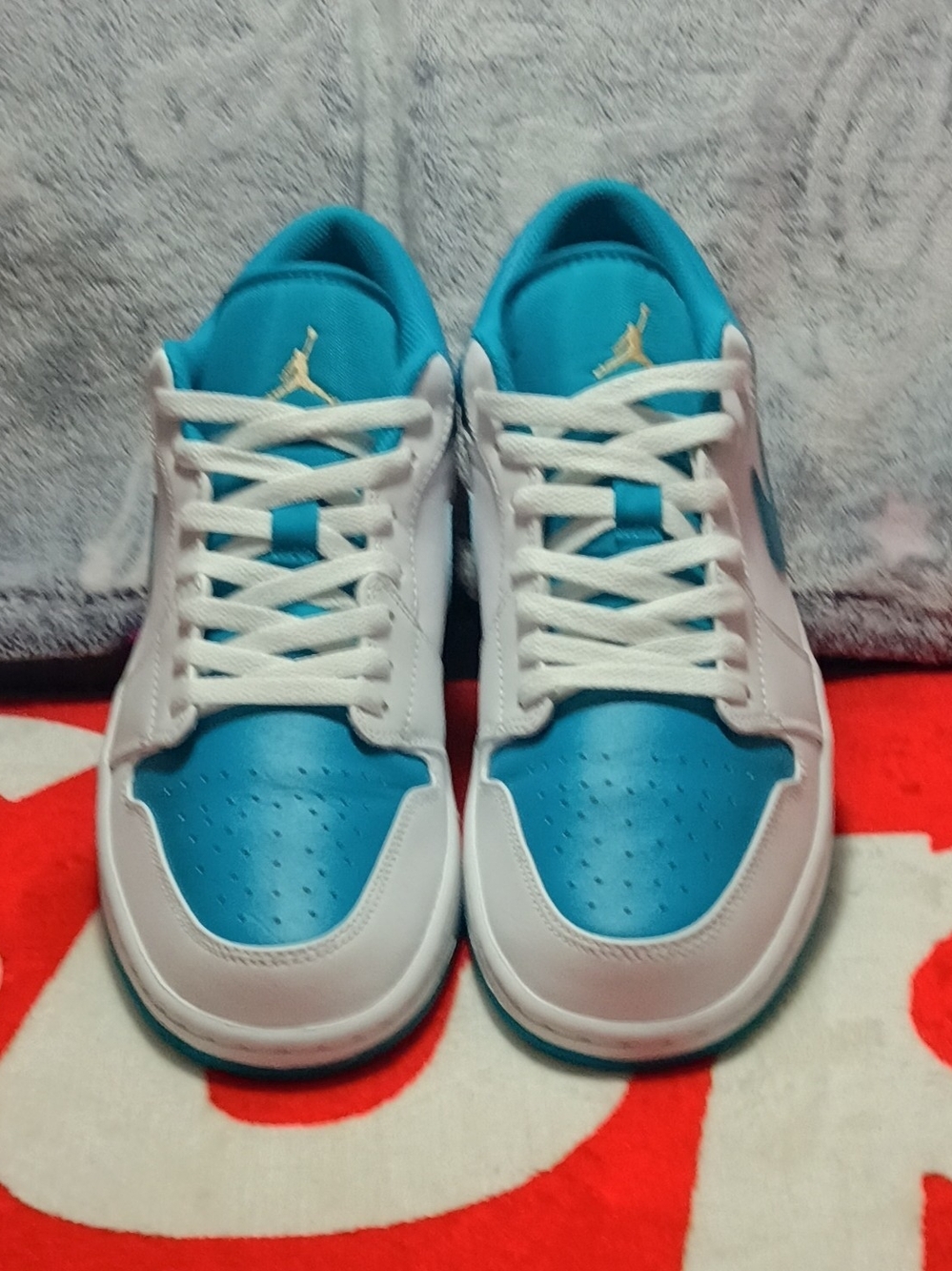 Nike Air Jordan 1 Low Aquatone White Teal Mens Size 10.5 553558-174 VNDS OG Box